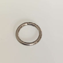 Load image into Gallery viewer, Plain Smooth Hinge Ring 18g (1mm)