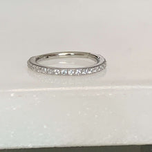 Load image into Gallery viewer, Crystal Conch Pavé hinge Ring