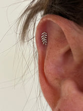 Load image into Gallery viewer, Willow - 14k Gold end.
