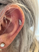Load image into Gallery viewer, Willow - 14k Gold end.
